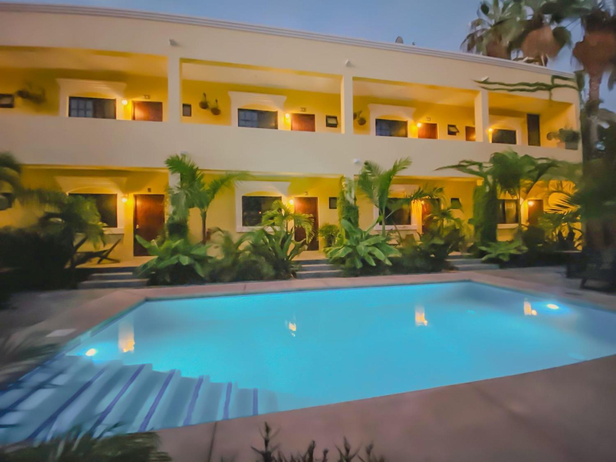 Gallo Azul Hotel, En El Corazon De Todos Santos Eksteriør billede